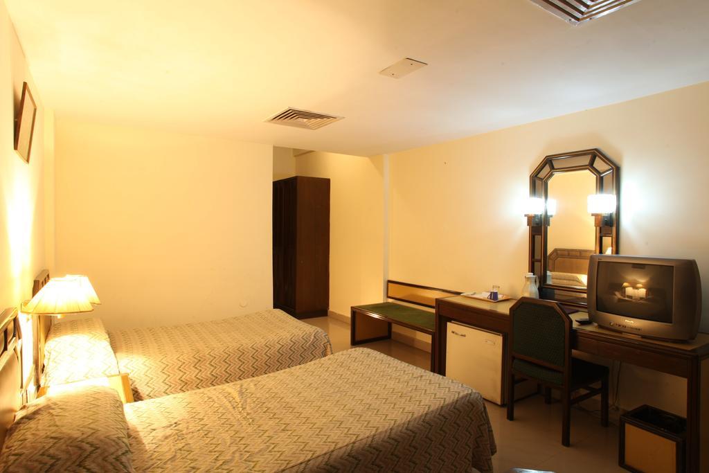 Hotel Jammu Ashok Rum bild