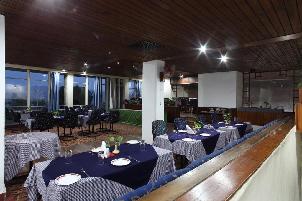 Hotel Jammu Ashok Exteriör bild