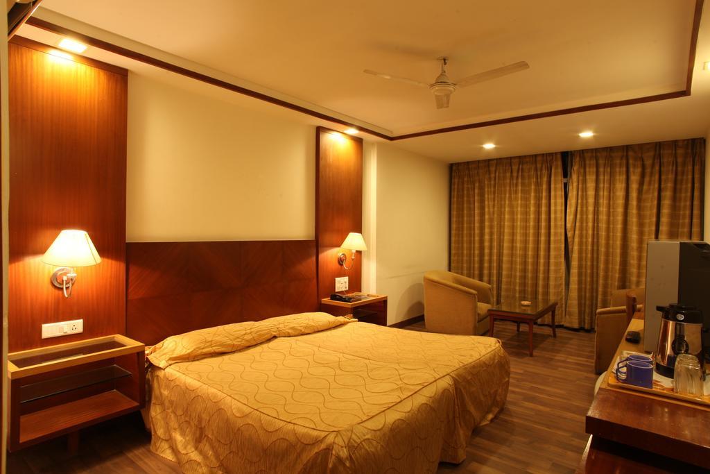 Hotel Jammu Ashok Exteriör bild