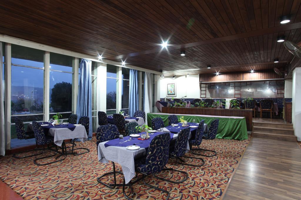 Hotel Jammu Ashok Exteriör bild