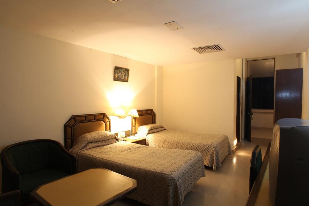 Hotel Jammu Ashok Rum bild