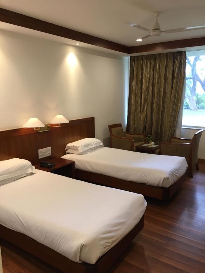 Hotel Jammu Ashok Exteriör bild