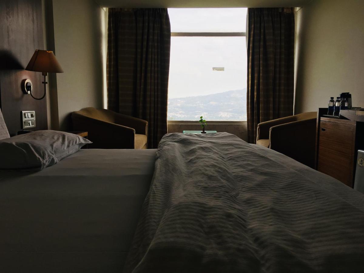 Hotel Jammu Ashok Exteriör bild